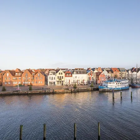 Ebbe Und Flut * Husum (Schleswig-Holstein)